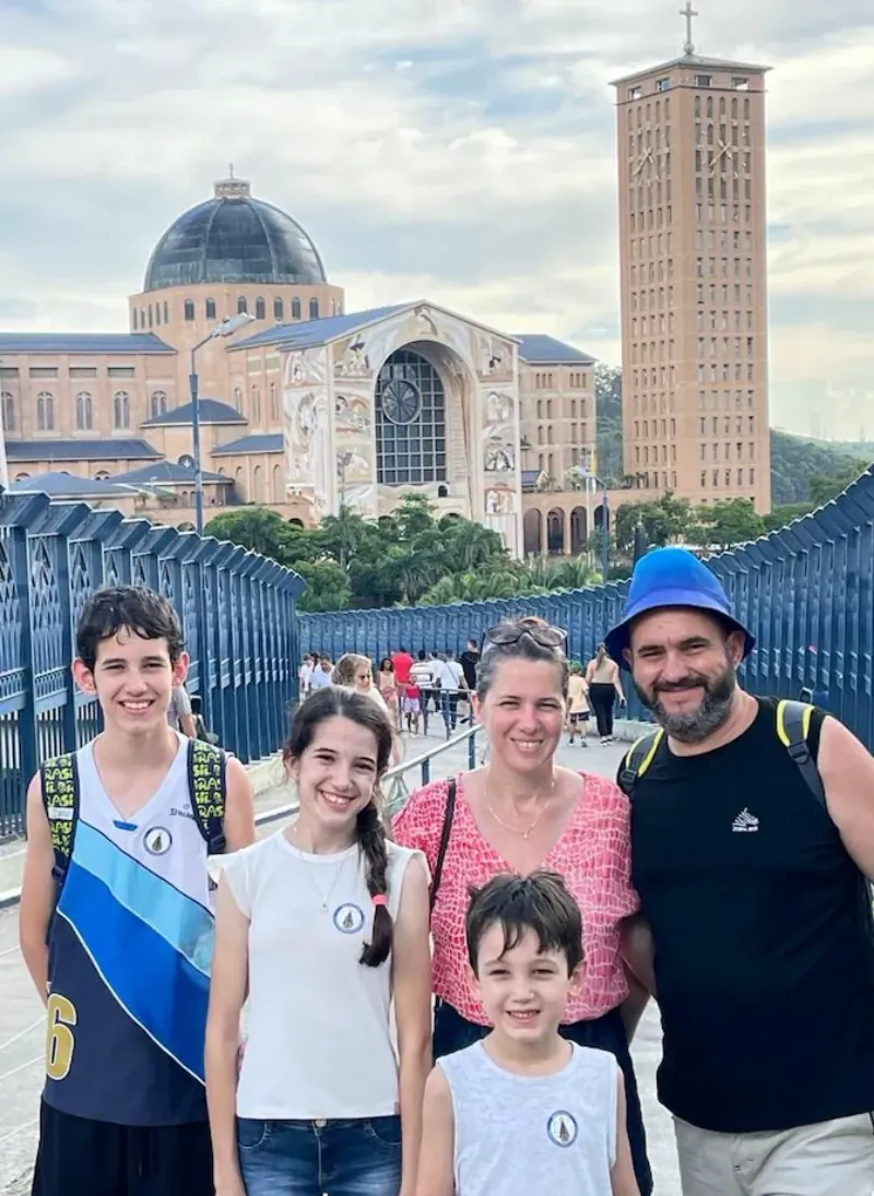 Família Brindaria no Santuário de Aparecida