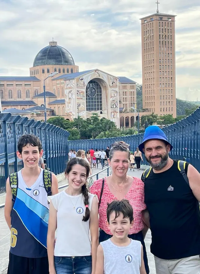 Família Brindaria no Santuário de Aparecida